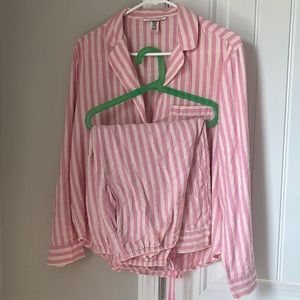 Pink Victoria’s Secret pyjama set (never worn)